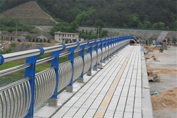 郴州不锈钢桥梁灯光护栏