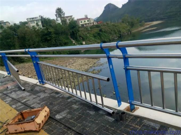 郴州不锈钢复合管护栏是一种卓越的防护材料