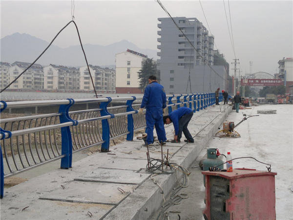 郴州不锈钢复合管护栏常见问题及解决方案